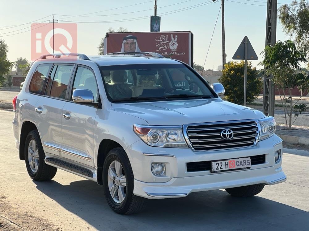 تۆیۆتا لاند کروزەر